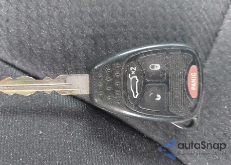 2013 Chrysler 200 Touring из США, поврежденный, VIN 1C3CCBBB7DN639035